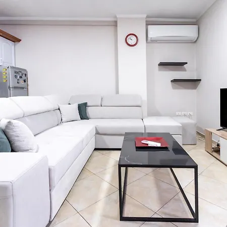We 2br In Center Apartman Tirana